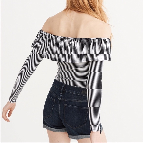 Abercrombie Women’s Off-Shoulder Striped Bodysuit - Picture 2 of 8